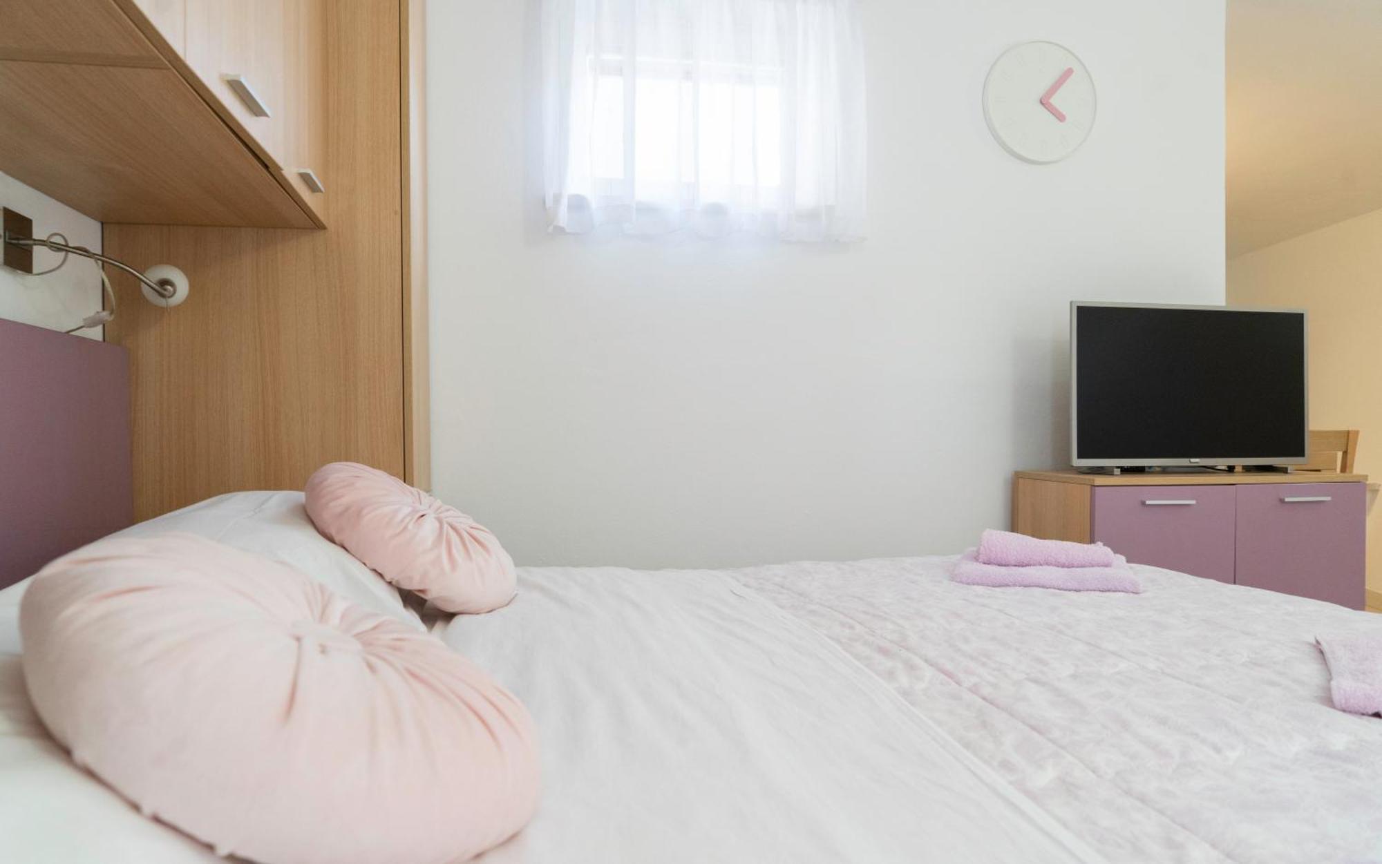 Apartments Lila Cres Rom bilde