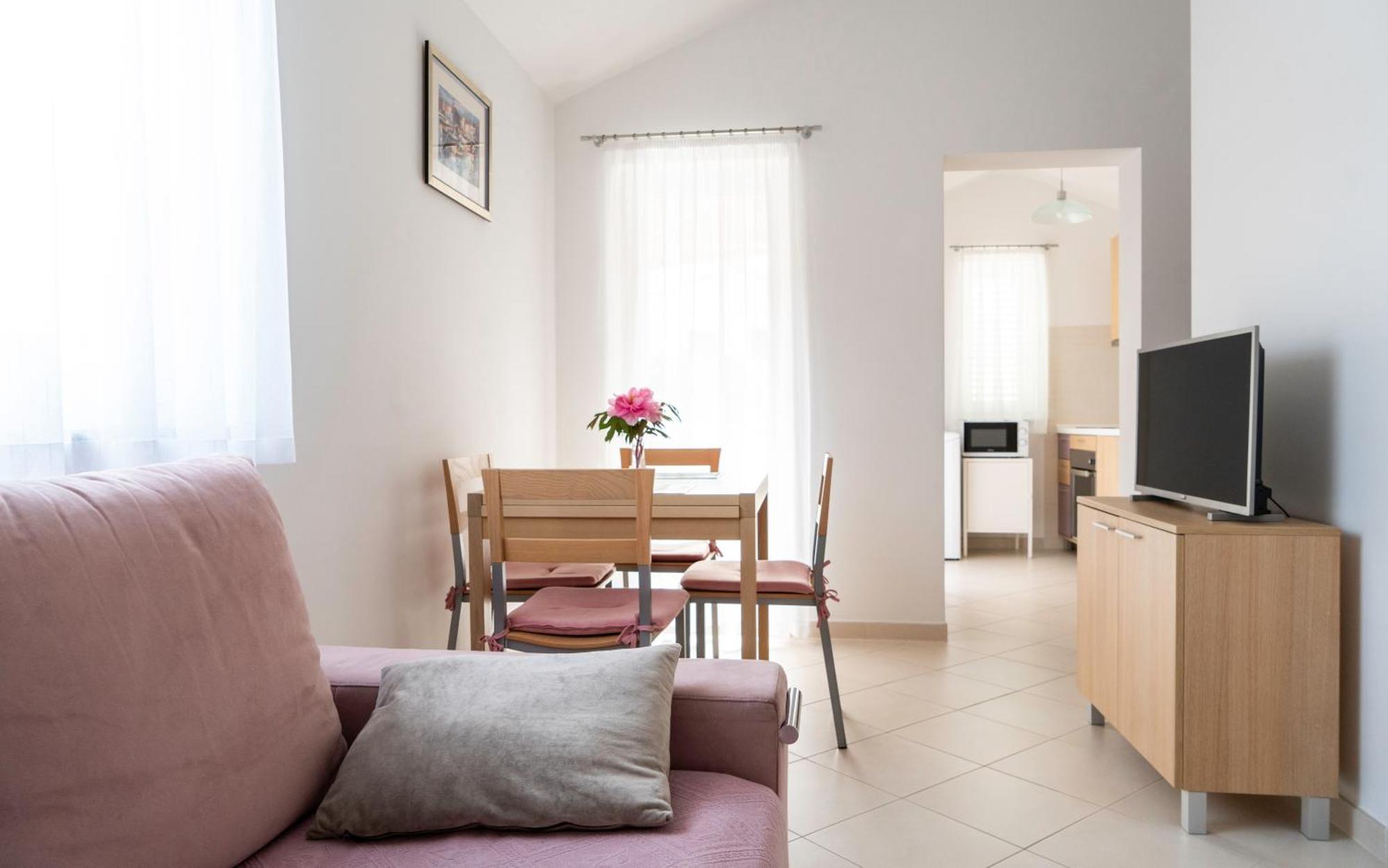 Apartments Lila Cres Rom bilde