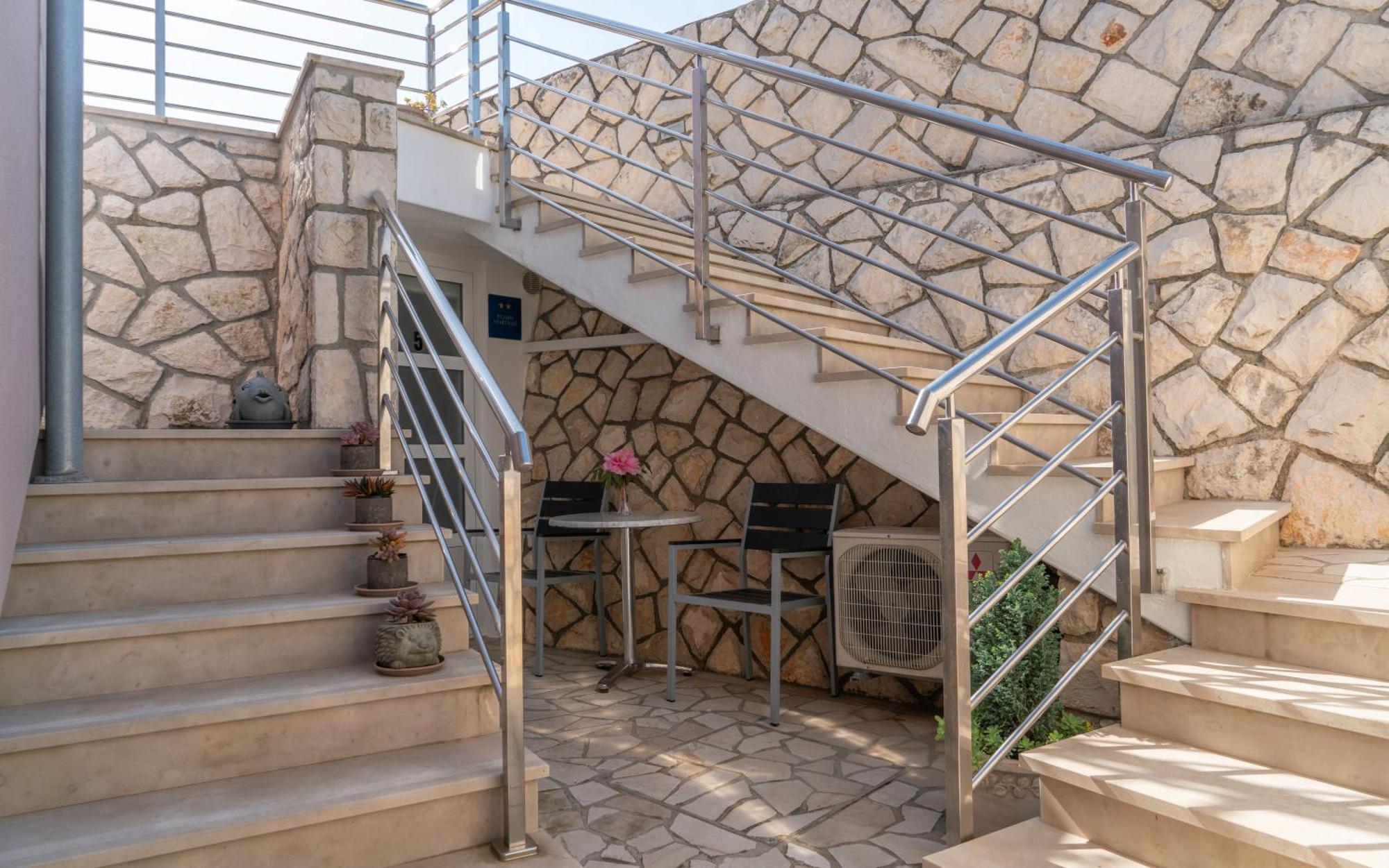 Apartments Lila Cres Rom bilde