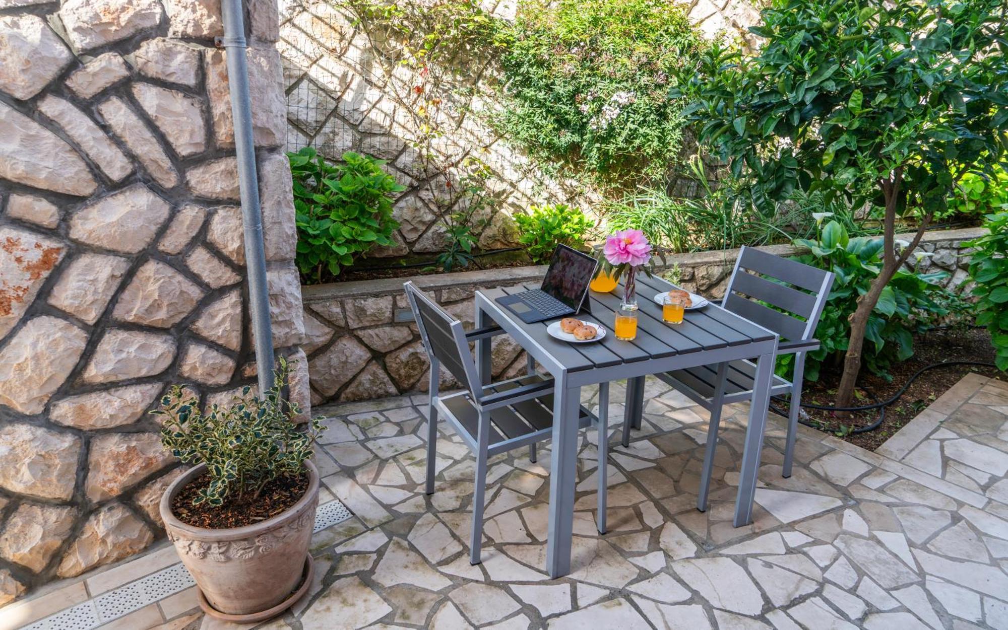 Apartments Lila Cres Rom bilde