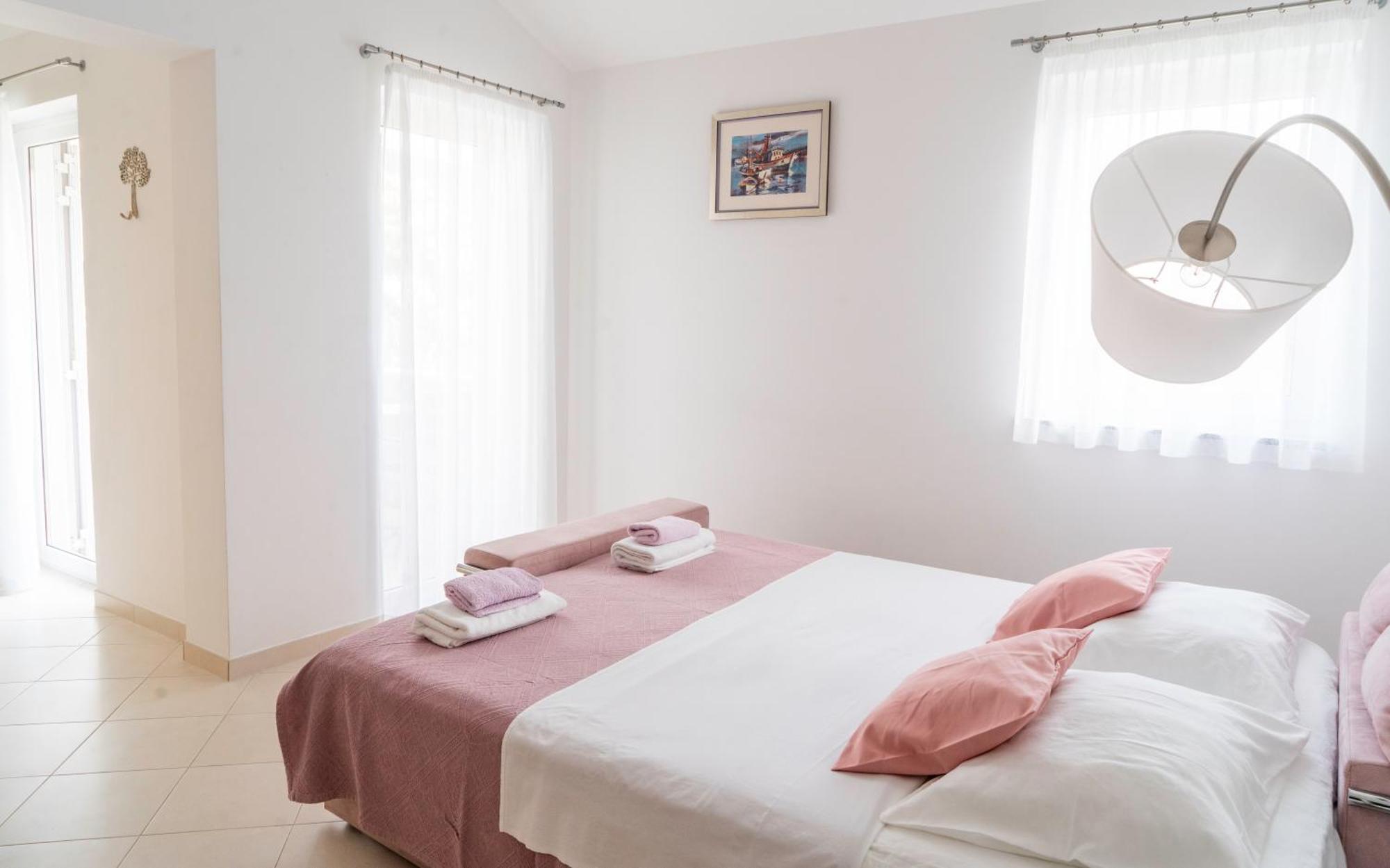Apartments Lila Cres Rom bilde